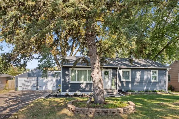Shoreview, MN 55126,1715 Hillview RD