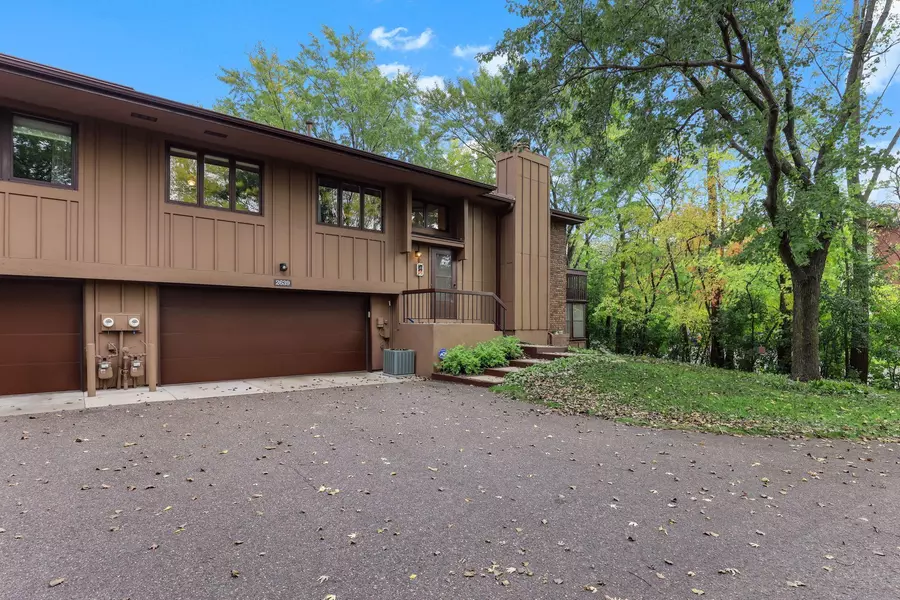 2639 Aspen CT, White Bear Lake, MN 55110