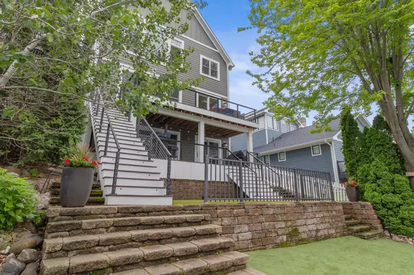 Prior Lake, MN 55372,3856 Green Heights TRL SW