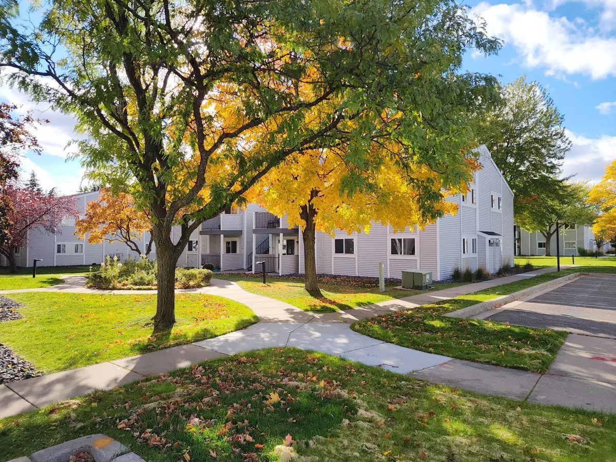 Lauderdale, MN 55113,1721 Fulham ST #F