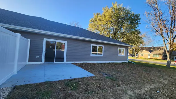 Pipestone, MN 56164,901 7th Ave SW