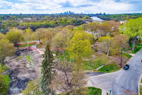 Saint Paul, MN 55104,98 Mississippi River Blvd N - Lot