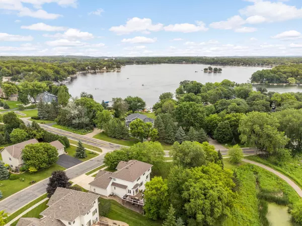 3055 Knollridge DR NW, Prior Lake, MN 55372