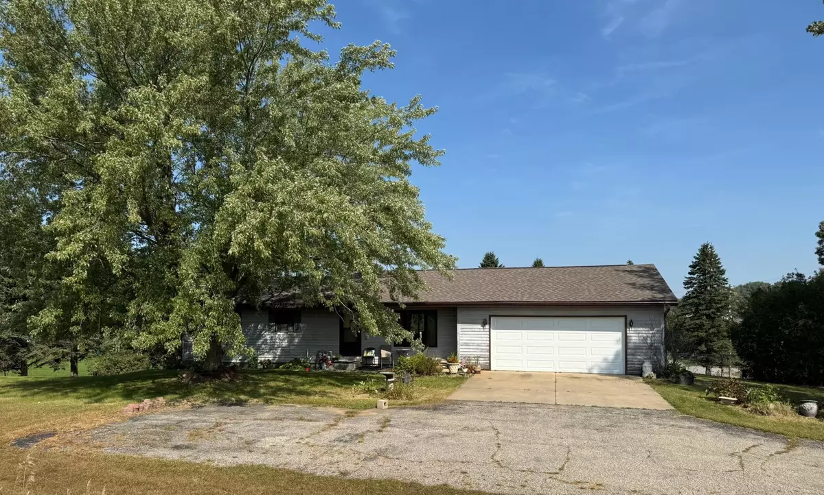 Oronoco, MN 55960,145 7th ST SE