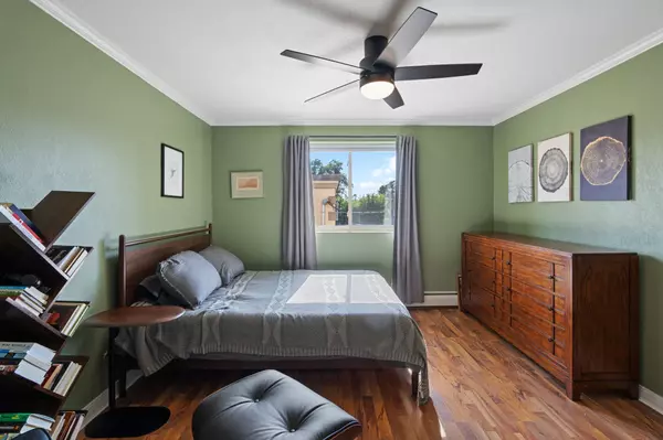 Minneapolis, MN 55408,3120 Hennepin AVE #203