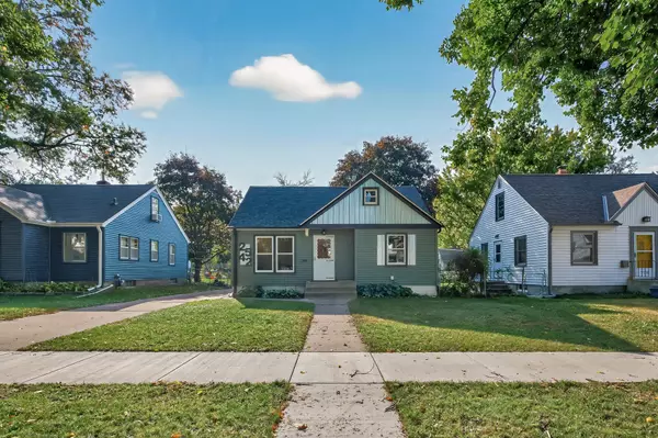 North Saint Paul, MN 55109,2542 4th AVE E