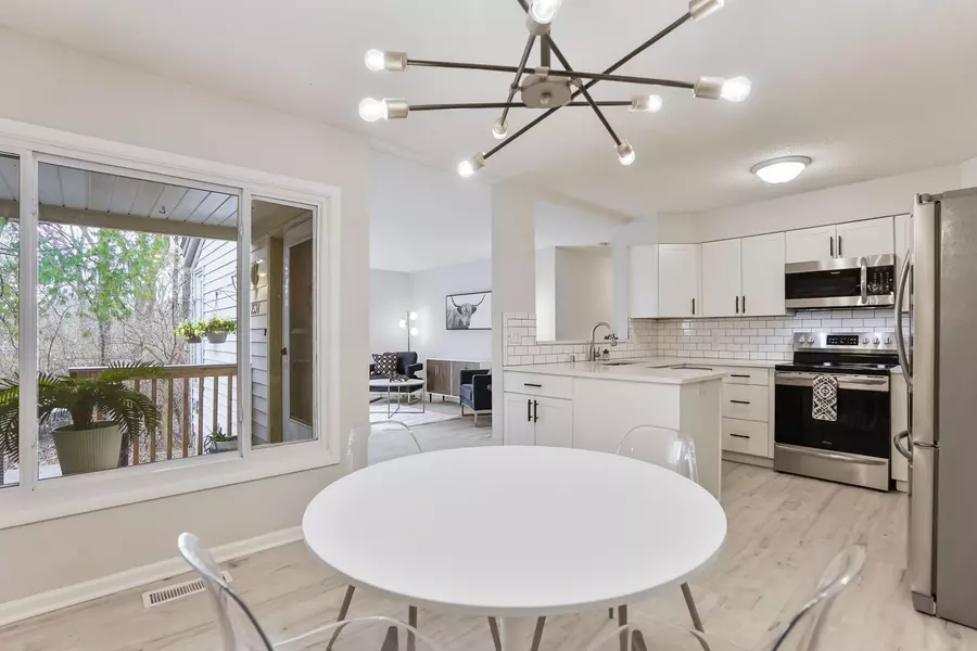 7534 Landau DR, Bloomington, MN 55438