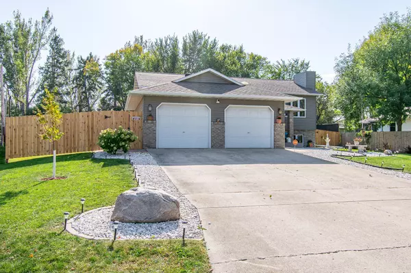 Moorhead, MN 56560,429 Valley AVE