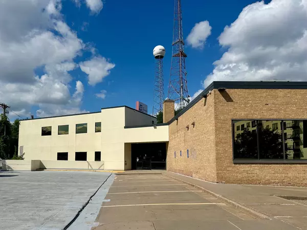 Minneapolis, MN 55414,3410 University AVE SE