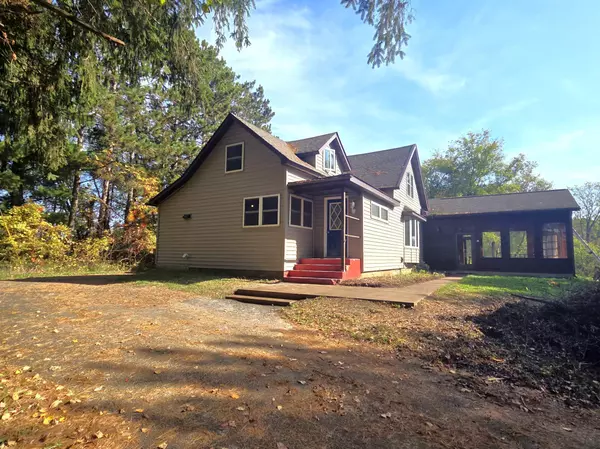 584 21 1/2 AVE, Cumberland, WI 54829