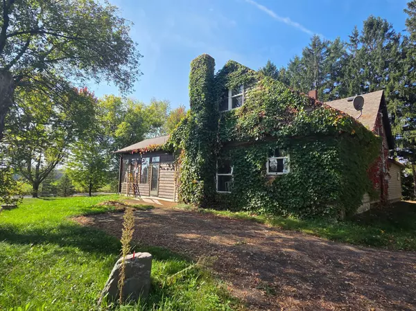 Cumberland, WI 54829,584 21 1/2 AVE