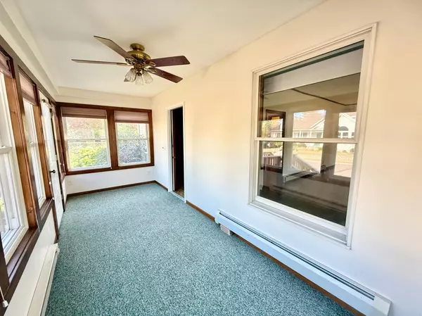 Sandstone, MN 55072,301 1st ST