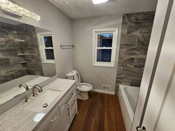 New Brighton, MN 55112,1939 Long Lake RD