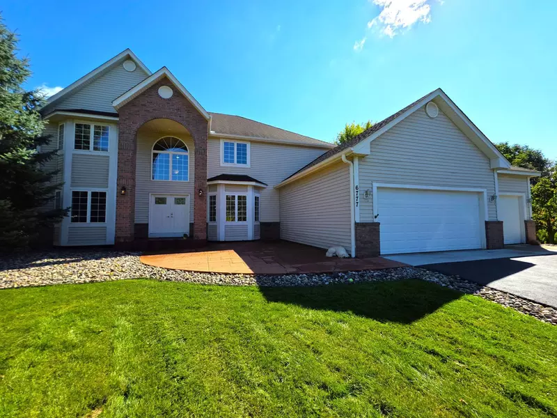 6777 Primrose CT S, Cottage Grove, MN 55016