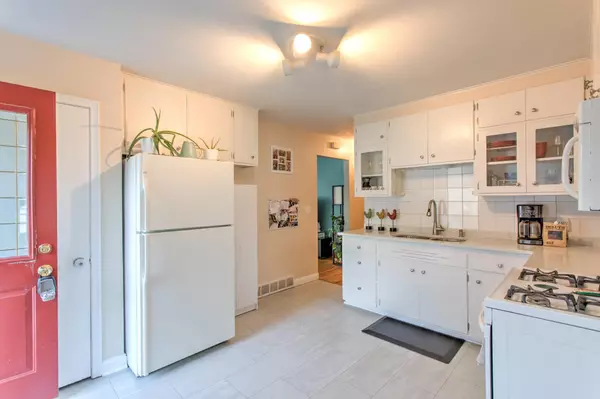Eagan, MN 55122,2079 Garnet LN