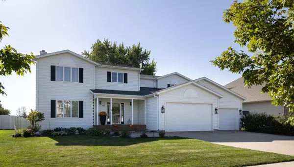 916 42nd AVE N, Fargo, ND 58102
