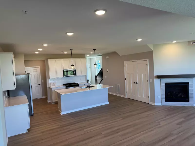 12833 Sawyer LN, Rogers, MN 55374