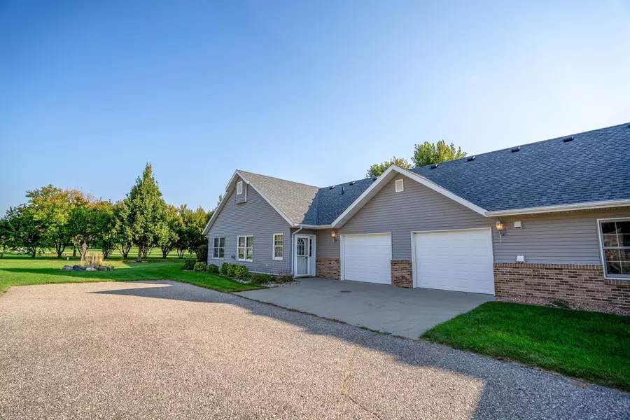 2946 9th AVE SE, Willmar Twp, MN 56201