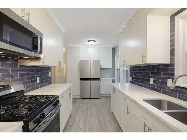 5183 Independence ST, Maple Plain, MN 55359