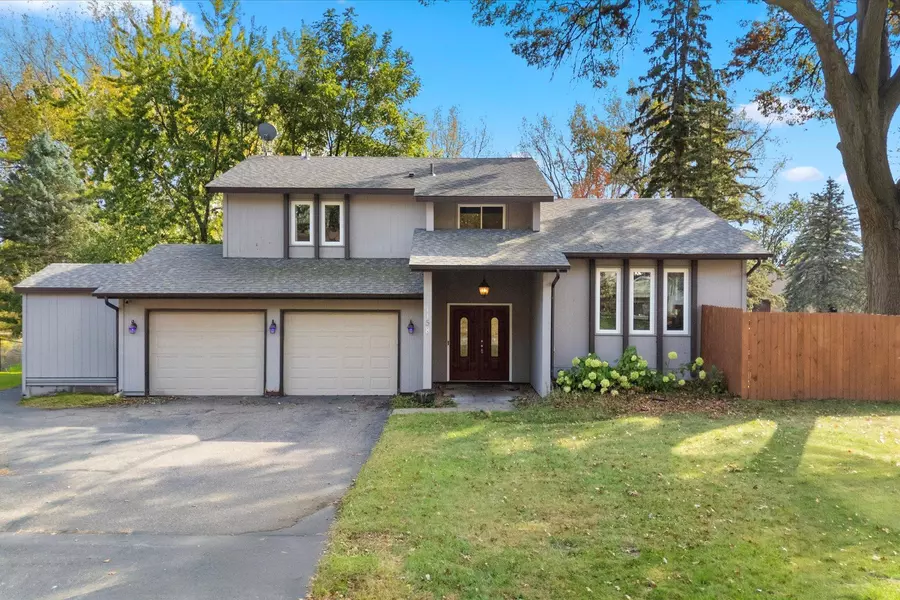 1158 Rockstone LN, New Brighton, MN 55112