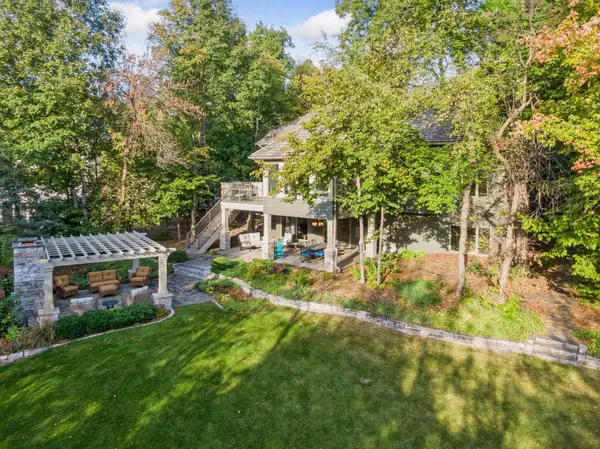 Eden Prairie, MN 55347,8673 Sherwood BLF