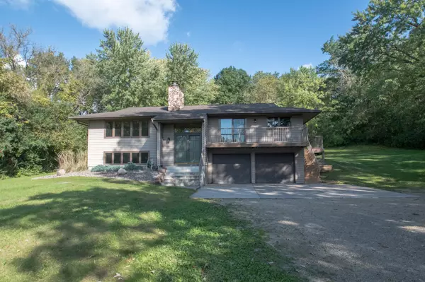 9350 Barnes AVE, Inver Grove Heights, MN 55077