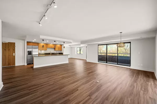 Minneapolis, MN 55408,2885 Knox AVE S #202