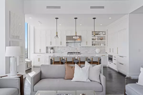 Minneapolis, MN 55415,1111 W River Pkwy #26C