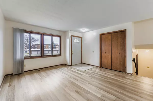 New Hope, MN 55427,2816 Hillsboro AVE N