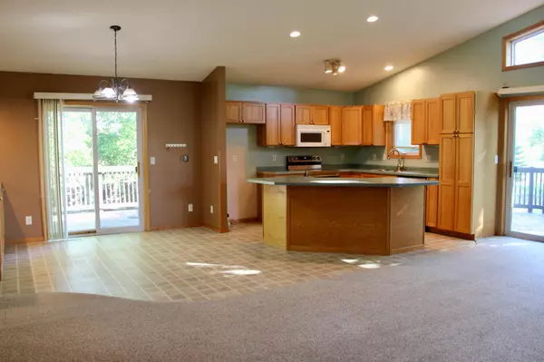 Thief River Falls, MN 56701,322 Oriole AVE N