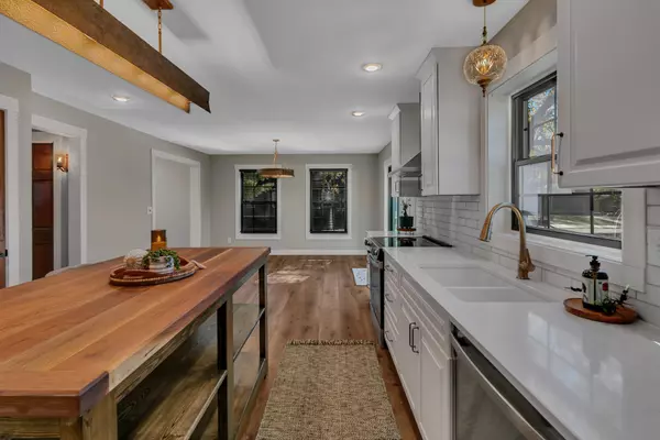 Sartell, MN 56377,501 Riverside AVE N