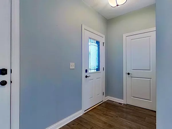 Waconia, MN 55387,627 Tiffany LN