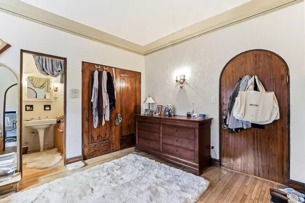 Minneapolis, MN 55408,3252 Fremont AVE S #203