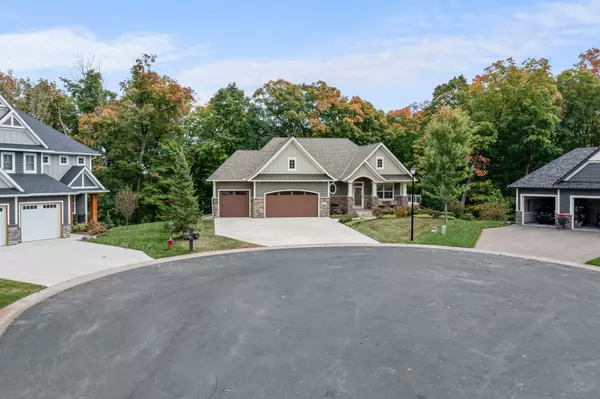 2008 Little Creek CIR, Rockford, MN 55373