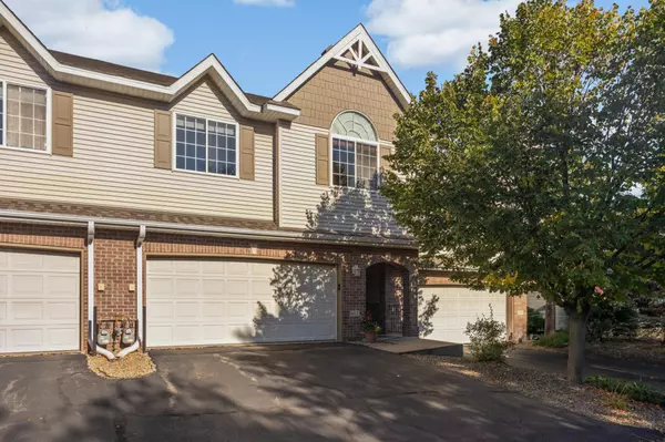 617 Crane Creek LN, Eagan, MN 55121