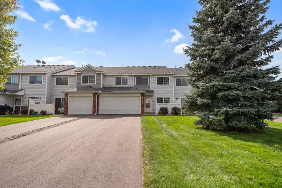 6460 158th ST W, Apple Valley, MN 55124