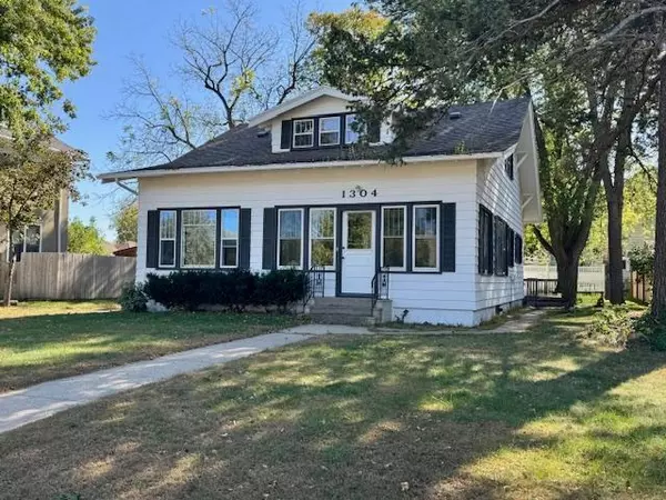 Worthington, MN 56187,1304 7th AVE