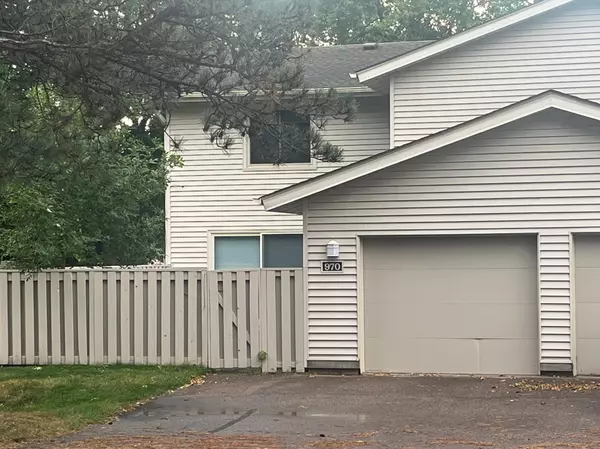 970 Monterey DR, Shoreview, MN 55126