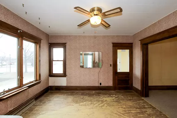 Hutchinson, MN 55350,321 Highway 7 E