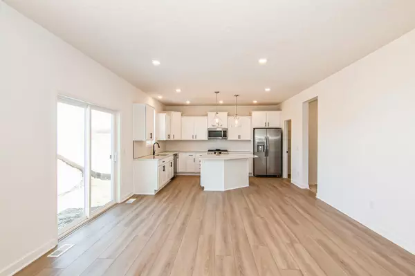 Rochester, MN 55901,4618 Buckingham DR NW