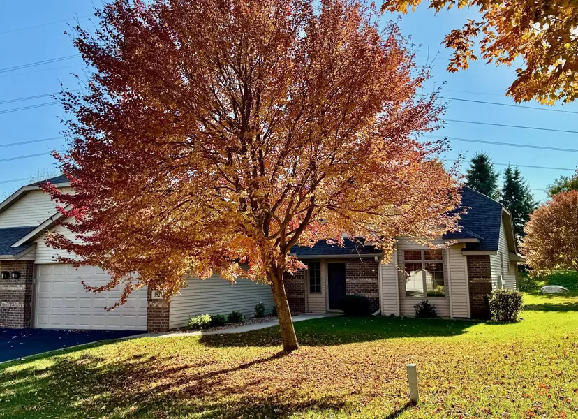 3821 Impatiens LN N, Brooklyn Park, MN 55443