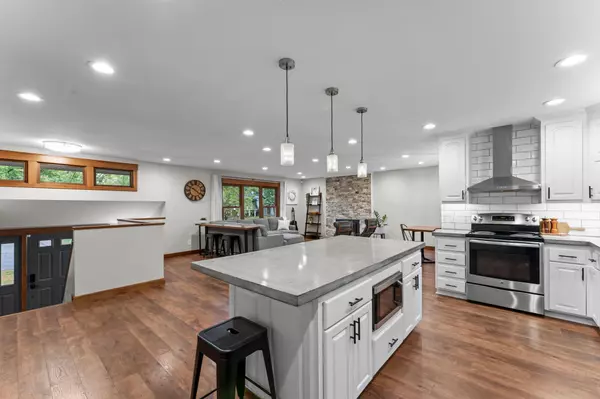 Apple Valley, MN 55124,8450 141st CT W