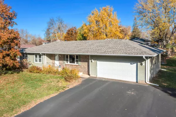 Lindstrom, MN 55045,30825 Belair DR