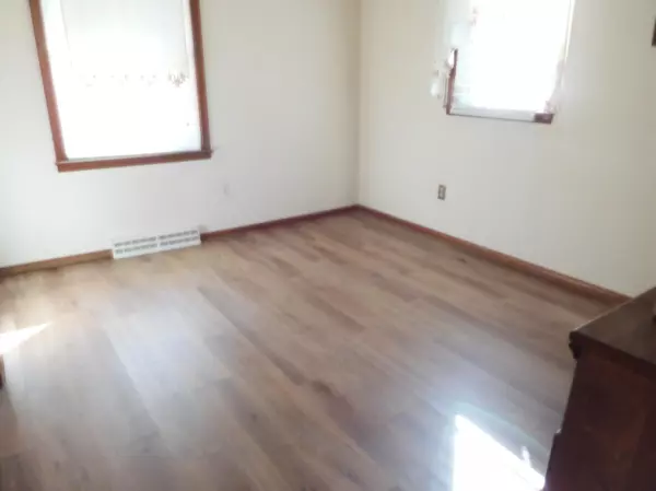 Elbow Lake, MN 56531,324 10th Ave SE
