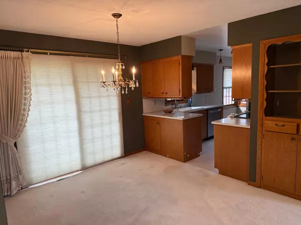 North Mankato, MN 56003,2219 Clare DR