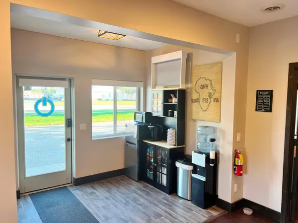 Baxter, MN 56425,7953 College RD #Entire Building