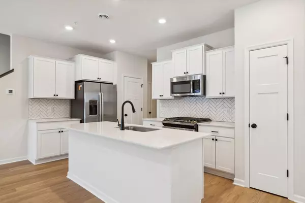 Rogers, MN 55374,23199 Creekview CT