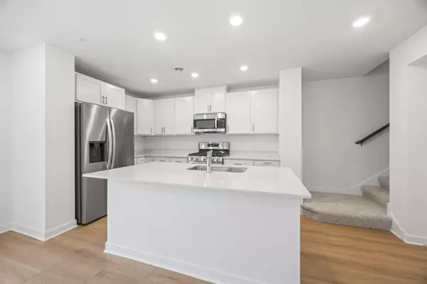 Woodbury, MN 55129,5293 Long Pointe PASS