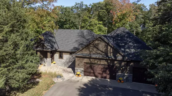 20060 Vine ST, Shorewood, MN 55331