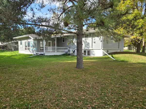 Paynesville, MN 56362,416 South ST